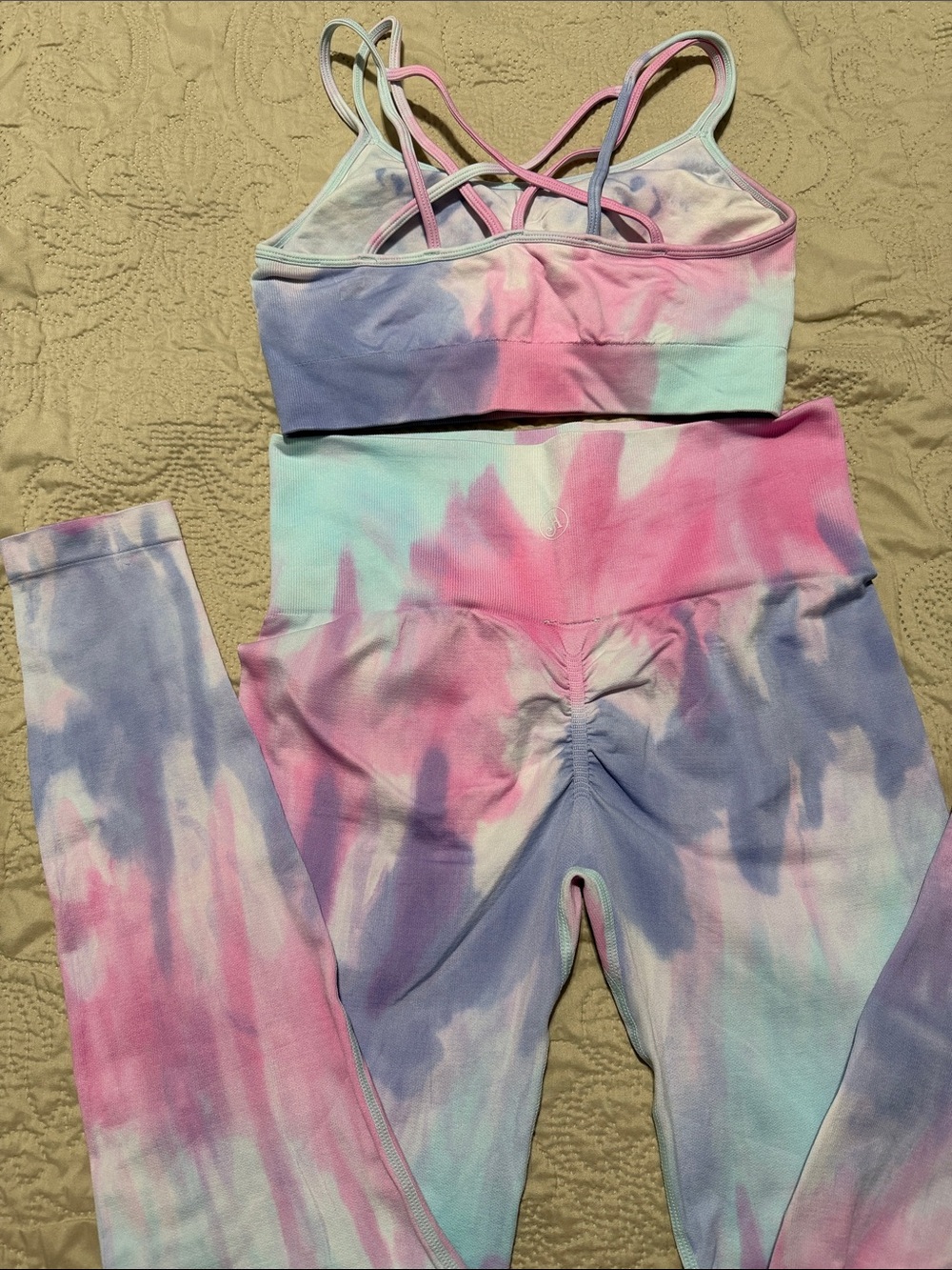 Tie-Dye Sports Bra & Leggings Set in Pastel Pink, Blue & Mint - Picture 2 of 2
